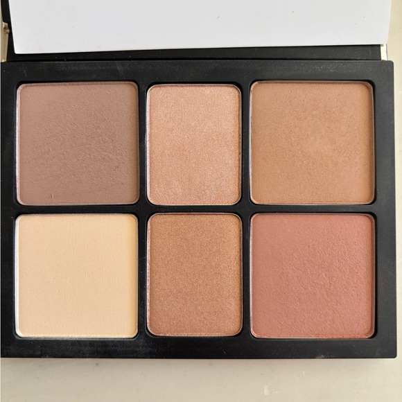 @marylunzman Cali Contour Palette with Palm Design - Picture 3 of 6